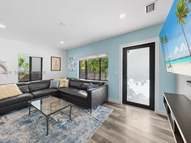 4-bedroom home for rent in Miami - 3134 Carter St - MondialRealty