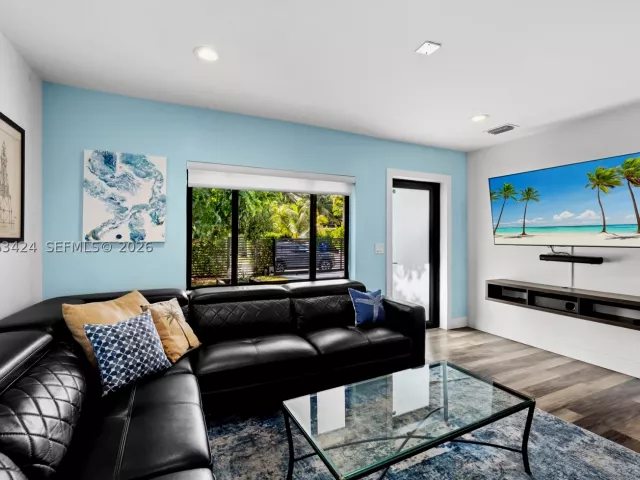 4-bedroom home for rent in Miami - 3134 Carter St - MondialRealty