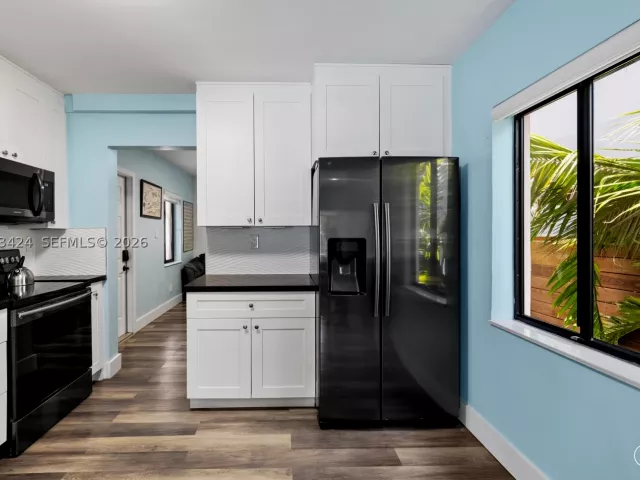 4-bedroom home for rent in Miami - 3134 Carter St - MondialRealty