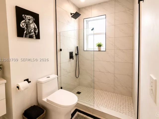 2-bedroom home for rent in Miami - 19950 NE 24th Ave 1 - MondialRealty