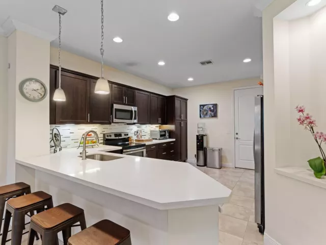 3-bedroom home for sale in West Palm Beach - 2134 Sabal Tree Court - MondialRealty