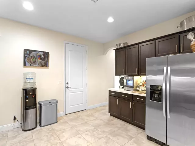 3-bedroom home for sale in West Palm Beach - 2134 Sabal Tree Court - MondialRealty
