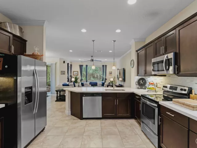 3-bedroom home for sale in West Palm Beach - 2134 Sabal Tree Court - MondialRealty