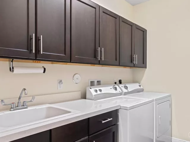 3-bedroom home for sale in West Palm Beach - 2134 Sabal Tree Court - MondialRealty