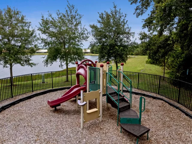 3-bedroom home for sale in West Palm Beach - 2134 Sabal Tree Court - MondialRealty