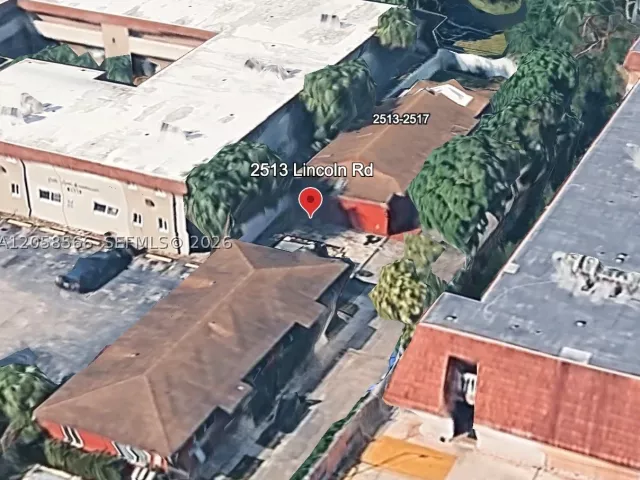 5-bedroom home for sale in Hollywood - 2513 Lincoln St - MondialRealty