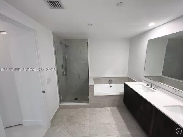 2-bedroom condo for sale in Miami - 488 NE 18th St 3000 - MondialRealty