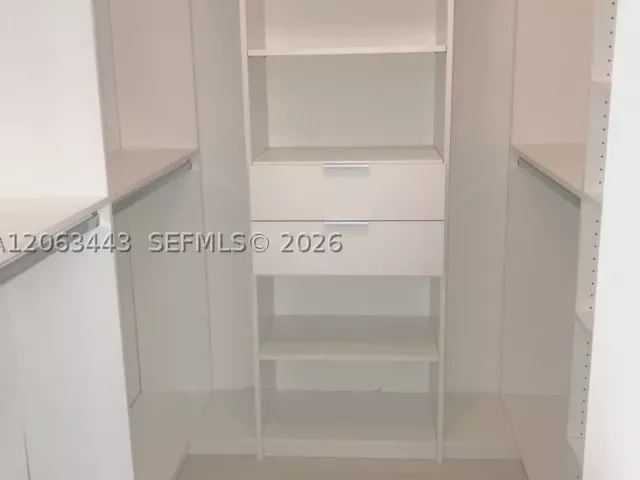 2-bedroom condo for sale in Miami - 488 NE 18th St 3000 - MondialRealty