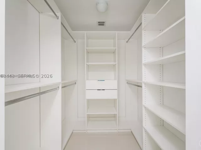 2-bedroom condo for sale in Miami - 488 NE 18th St 3000 - MondialRealty