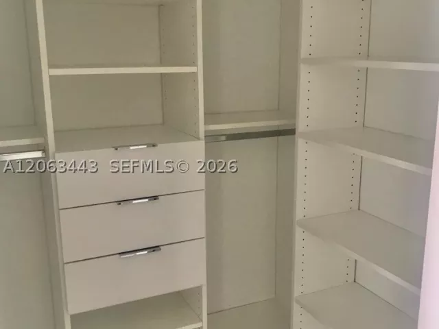 2-bedroom condo for sale in Miami - 488 NE 18th St 3000 - MondialRealty