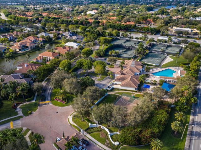 4-bedroom home for sale in Boca Raton - 3051 NW 60th Street - MondialRealty