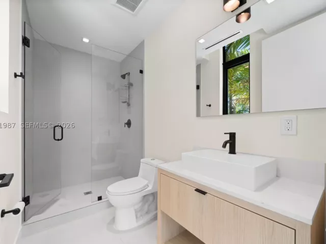 3-bedroom home for sale in Miami - 2688 SW 25th Ave - MondialRealty