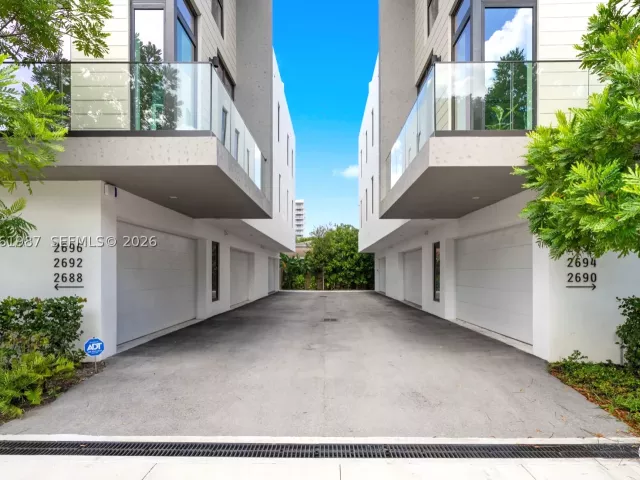 3-bedroom home for sale in Miami - 2688 SW 25th Ave - MondialRealty