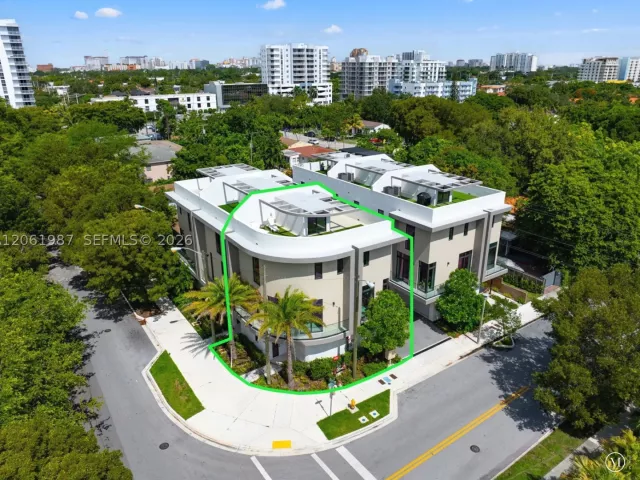 3-bedroom home for sale in Miami - 2688 SW 25th Ave - MondialRealty