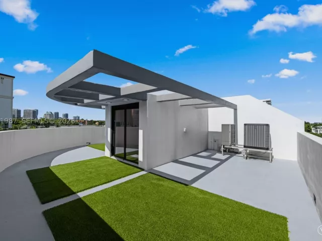 3-bedroom home for sale in Miami - 2688 SW 25th Ave - MondialRealty