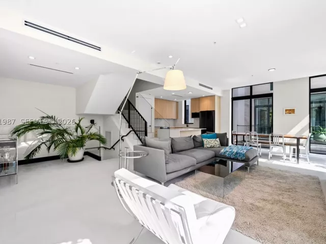 3-bedroom home for sale in Miami - 2688 SW 25th Ave - MondialRealty