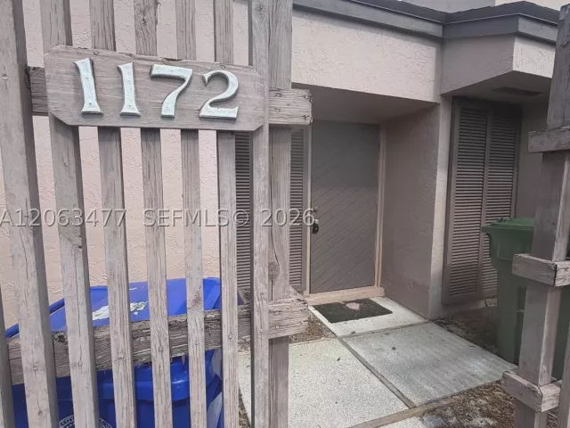 3-bedroom home for sale in Pembroke Pines - 1172 NW 122nd Ter - MondialRealty