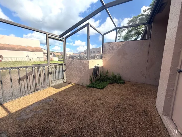 3-bedroom home for sale in Pembroke Pines - 1172 NW 122nd Ter - MondialRealty