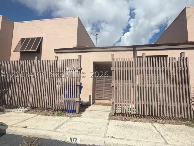 3-bedroom home for sale in Pembroke Pines - 1172 NW 122nd Ter - MondialRealty
