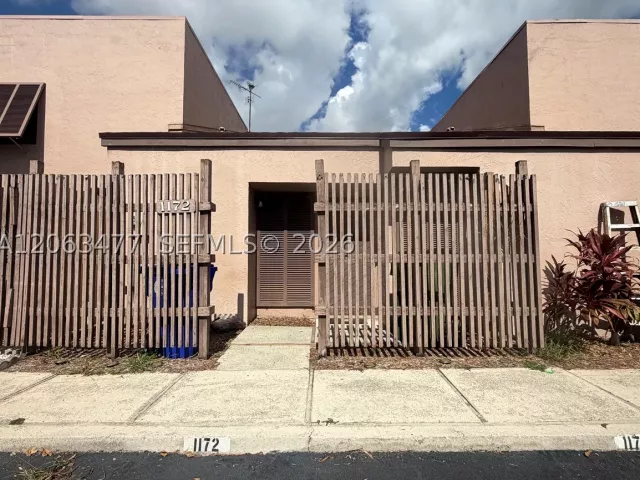 3-bedroom home for sale in Pembroke Pines - 1172 NW 122nd Ter - MondialRealty