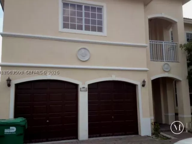 5-bedroom home for rent in Miami - 17708 SW 135th Ct - MondialRealty