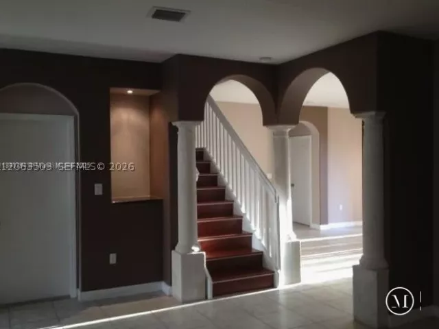 5-bedroom home for rent in Miami - 17708 SW 135th Ct - MondialRealty