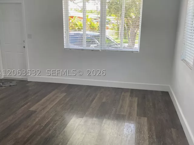 3-bedroom home for rent in Miami - 2352 SW 26th Ln - MondialRealty