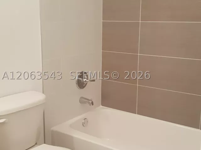 3-bedroom home for sale in Miami - 15375 SW 9th Way - MondialRealty