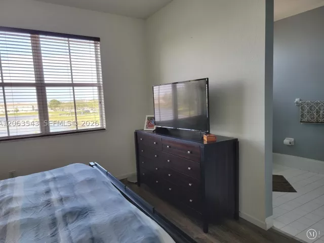 3-bedroom home for sale in Miami - 15375 SW 9th Way - MondialRealty