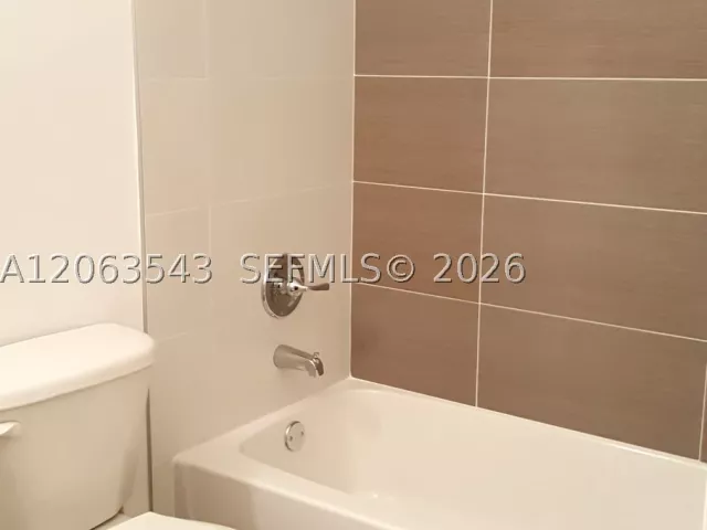 3-bedroom home for sale in Miami - 15375 SW 9th Way - MondialRealty