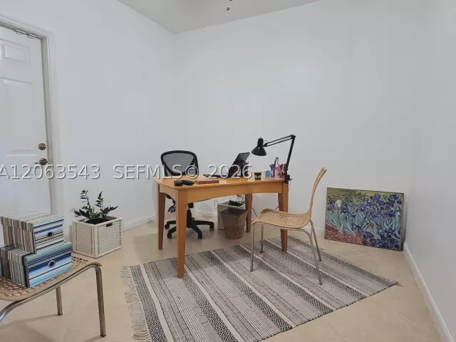 3-bedroom home for sale in Miami - 15375 SW 9th Way - MondialRealty