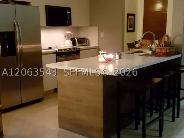 3-bedroom home for sale in Miami - 15375 SW 9th Way - MondialRealty