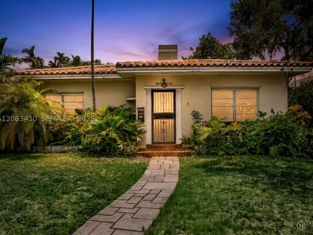 3-bedroom home for sale in Miami - 1228 SW 17th St - MondialRealty