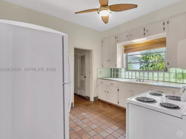 3-bedroom home for sale in Miami - 1228 SW 17th St - MondialRealty