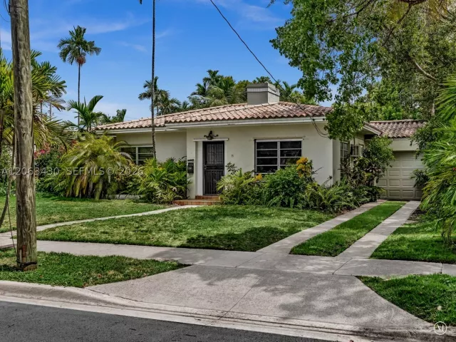 3-bedroom home for sale in Miami - 1228 SW 17th St - MondialRealty