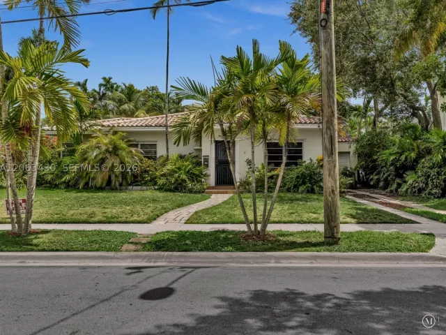 3-bedroom home for sale in Miami - 1228 SW 17th St - MondialRealty