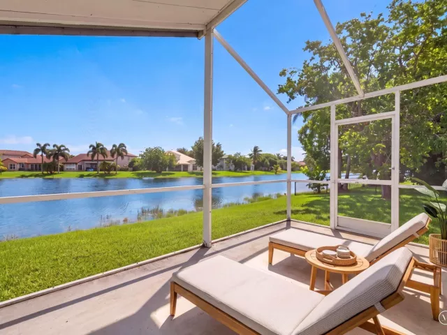 3-bedroom home for sale in Pembroke Pines - 18871 NW 2ND Street - MondialRealty