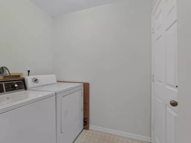 3-bedroom home for sale in Pembroke Pines - 18871 NW 2ND Street - MondialRealty