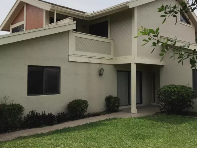 3-bedroom home for rent in Boca Raton - 7785 W Stanway Place W - MondialRealty