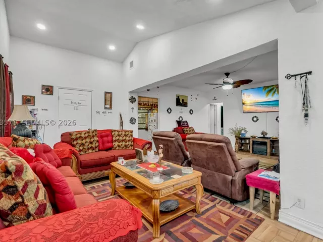 2-bedroom home for sale in Miami - 2001 NW 51st St - MondialRealty