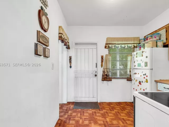 2-bedroom home for sale in Miami - 2001 NW 51st St - MondialRealty
