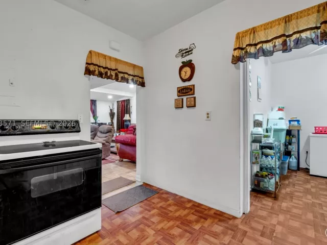2-bedroom home for sale in Miami - 2001 NW 51st St - MondialRealty