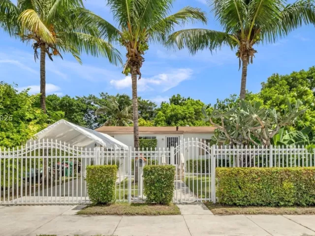 2-bedroom home for sale in Miami - 2001 NW 51st St - MondialRealty