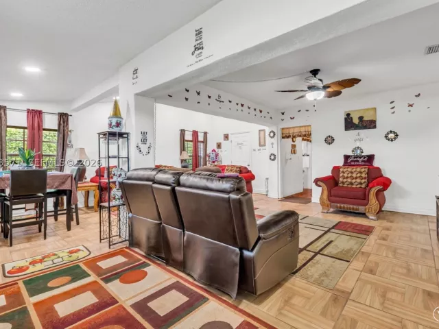 2-bedroom home for sale in Miami - 2001 NW 51st St - MondialRealty