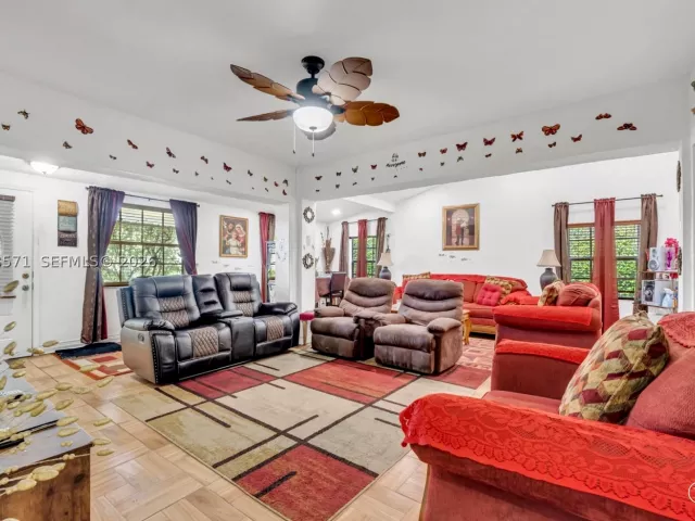 2-bedroom home for sale in Miami - 2001 NW 51st St - MondialRealty