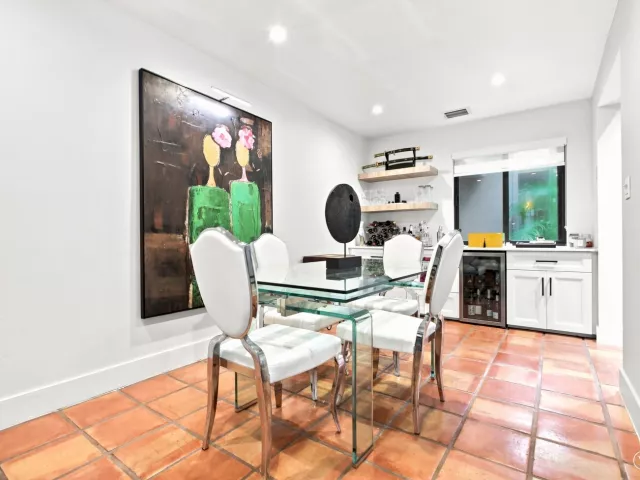 2-bedroom home for sale in Miami - 980 NW N River Drive 30 - MondialRealty