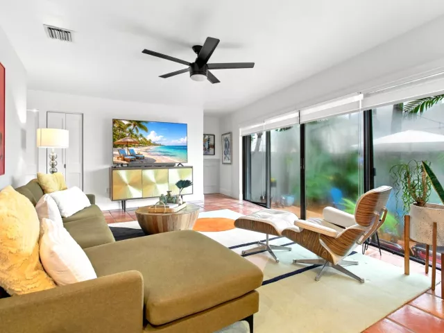2-bedroom home for sale in Miami - 980 NW N River Drive 30 - MondialRealty