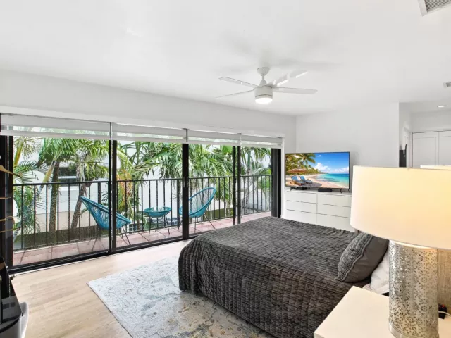 2-bedroom home for sale in Miami - 980 NW N River Drive 30 - MondialRealty