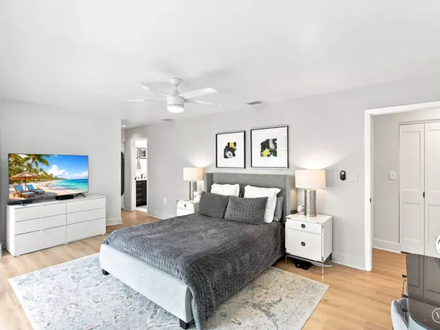 2-bedroom home for sale in Miami - 980 NW N River Drive 30 - MondialRealty