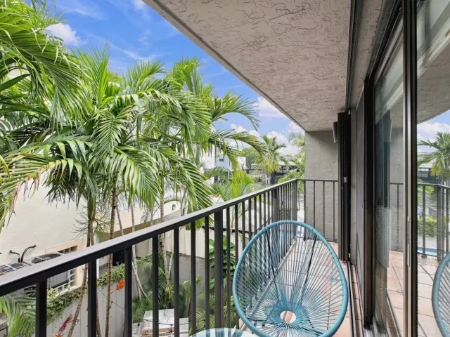 2-bedroom home for sale in Miami - 980 NW N River Drive 30 - MondialRealty